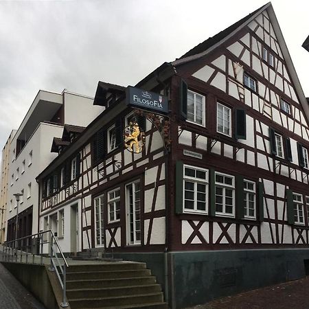 Hotel Loewen Лар Экстерьер фото